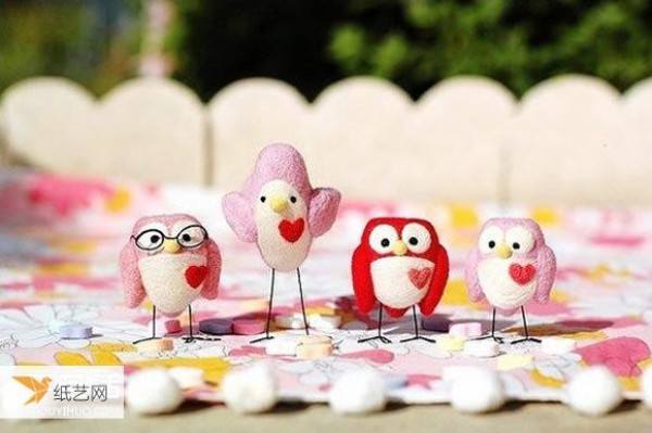 Use wool felt to create healing Angry Birds crafts