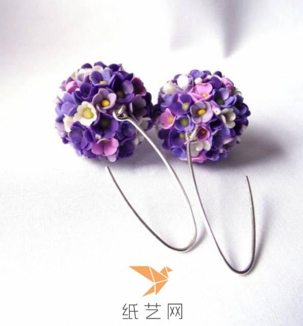 Tutorial on how to make small flower ball earrings made of ultra-light clay as a Valentines Day gift