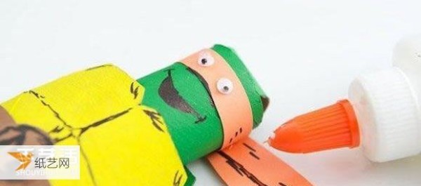 The amazing Teenage Mutant Ninja Turtles were born. The process of making Teenage Mutant Ninja Turtle dolls using paper rolls.