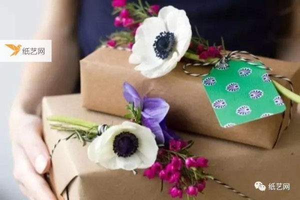 Simple girly gift packaging