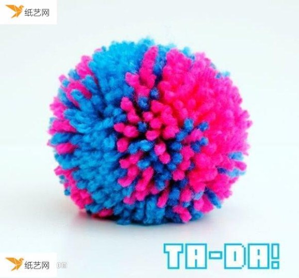 Share the detailed step-by-step illustration of how to make yarn balls.