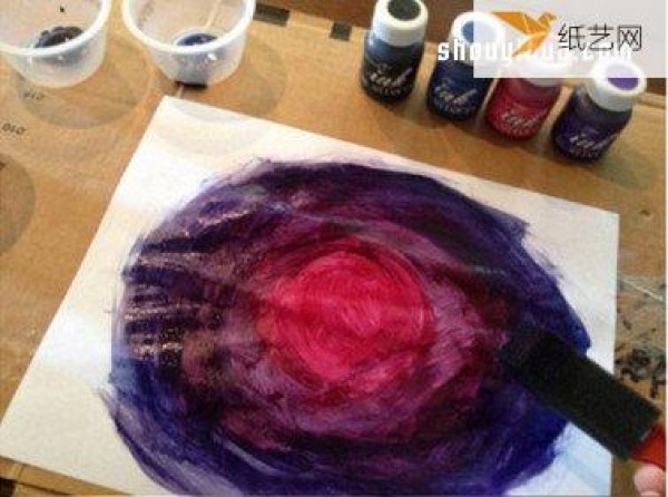 Use simple printing and dyeing techniques to create personalized Galaxy Nebula pillows