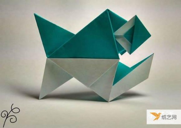 Illustration of the steps for folding a paper piranha by hand using origami