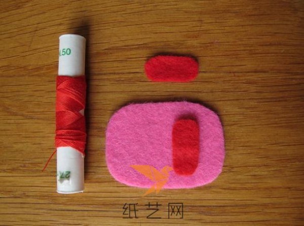 Cute non-woven piggy bookmark making tutorial