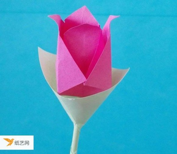 Picture of the step-by-step method of folding paper roses for children