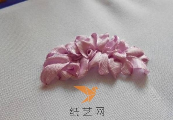 Ribbon embroidery desk chrysanthemum production tutorial embroidery fabric tutorial