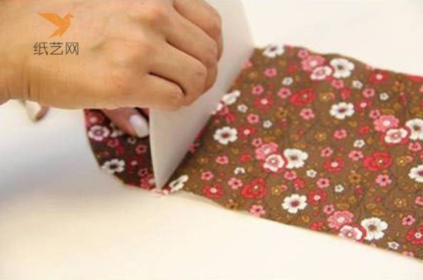 Fabric Tutorial Tutorial on how to make a small handbag made of vintage style exquisite cloth