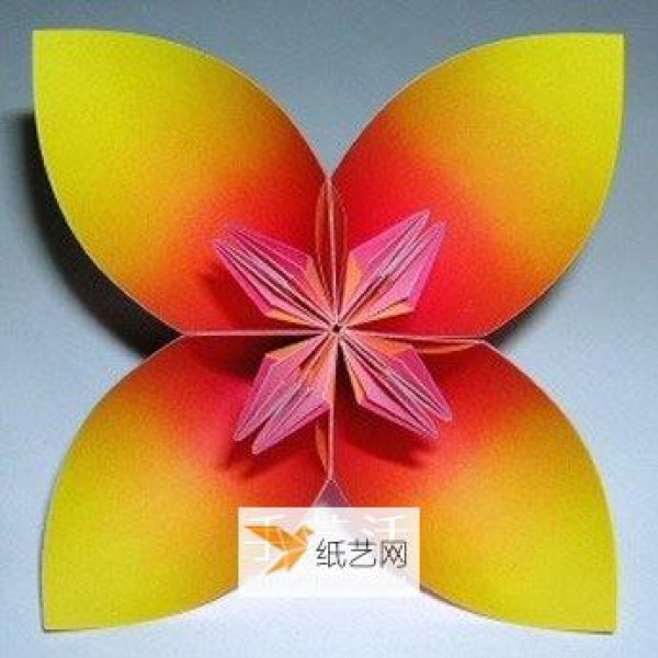 Illustration of the origami method of a beautiful four-petal flower ball