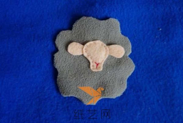 Tutorial on making a cute non-woven lamb for New Year’s gift