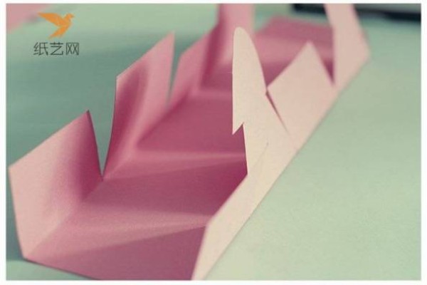 Paper art tutorial teaches you how to make exquisite paper art packaging gift boxes.