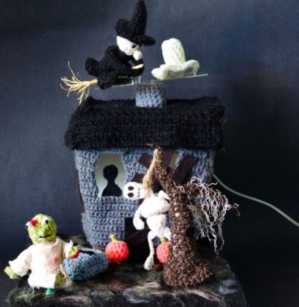 Detailed illustration of the production process of crocheting a cute haunted house scene for Halloween