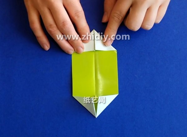 Creative decoration hand-making tutorial of handmade origami flowers for Teachers Day