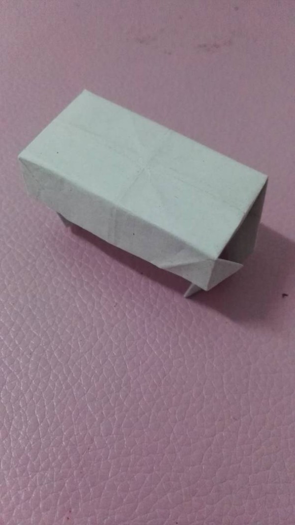 Mini desk origami tutorial