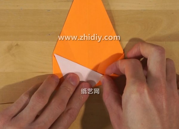 Origami Encyclopedia teaches you how to make origami quills by hand