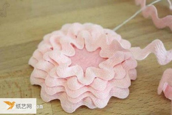 How to make peony head flowers by hand using non-woven fabric and lace