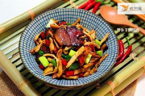 Delicious Hunan cuisine—simple and appetizing recipe of stir-fried bacon with dried radish