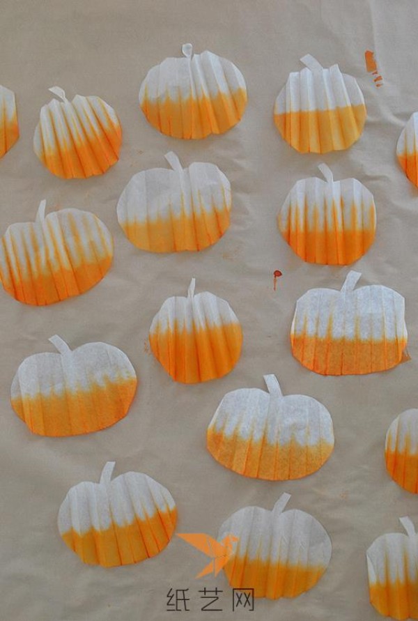 Simple and beautiful gradient color small pumpkin New Year decoration making tutorial