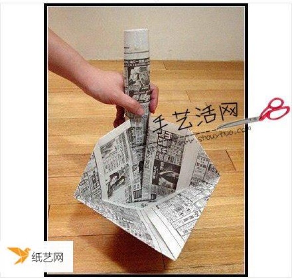 Tutorial on how to fold a dustpan from old newspapers