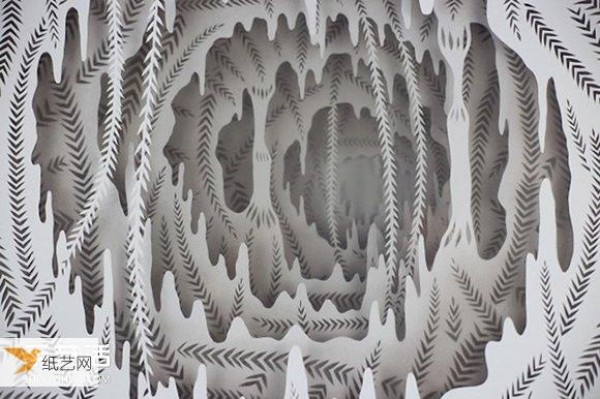 A dream-like three-dimensional paper sculpture that gives people a sense of infinite distance.