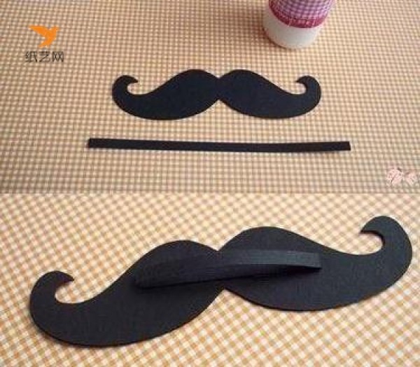 Super simple tutorial for making personalized and creative beard bookmarks