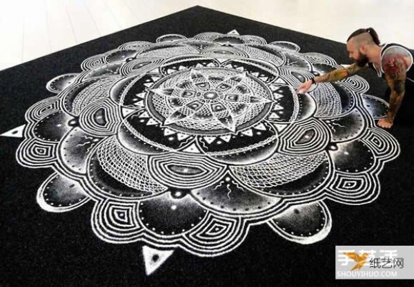 Illustration of a very extraordinary salt painting made by spreading salt