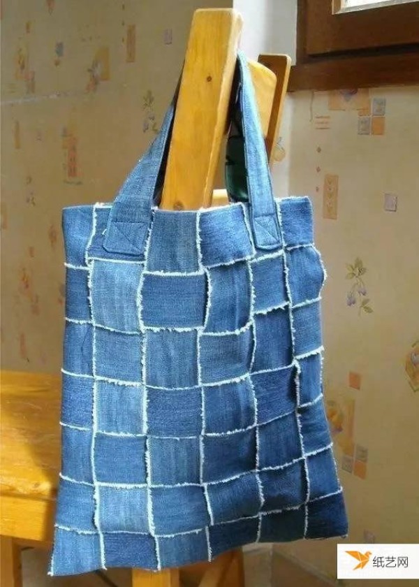 Tutorial on how to transform unworn jeans into a grocery shopping bag