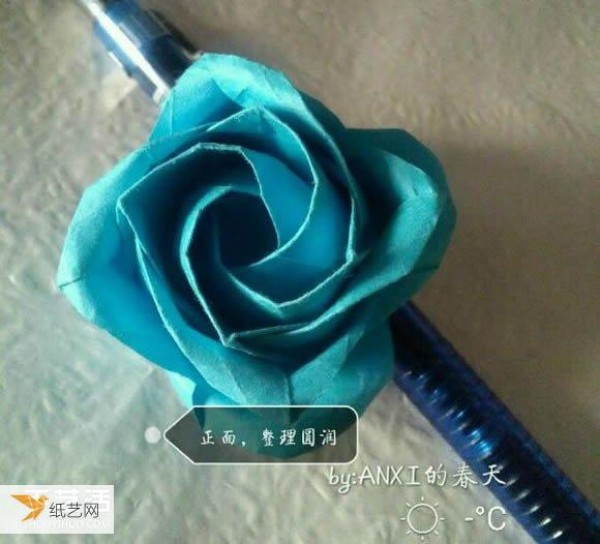 Illustrated step-by-step method for making a new Kawasaki rose by hand folding