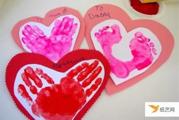 How to make a love greeting card with your own palms and feet printed on it