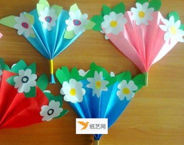 Try making a beautiful paper bouquet by hand