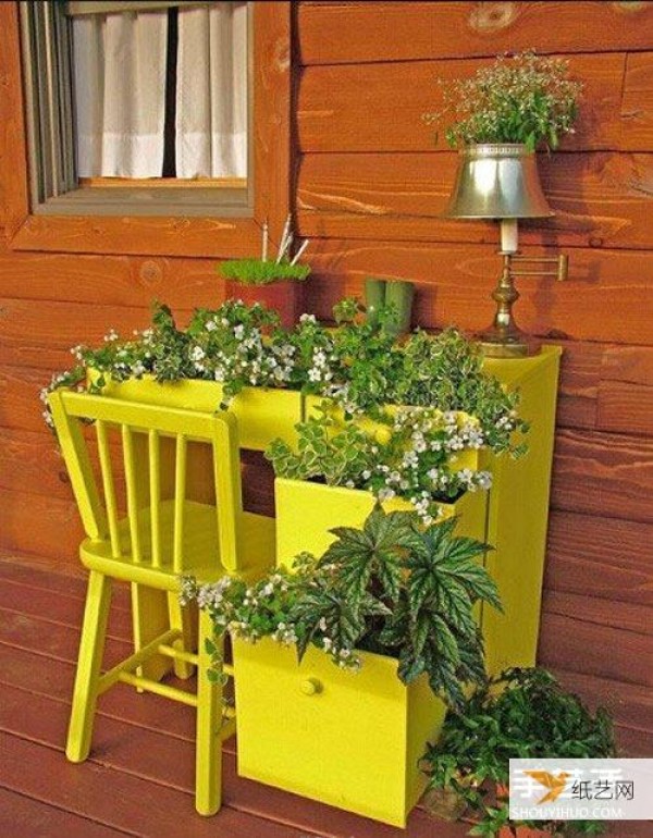 Illustrated tutorial on using old furniture at home to transform personalized flower pots and flower stands