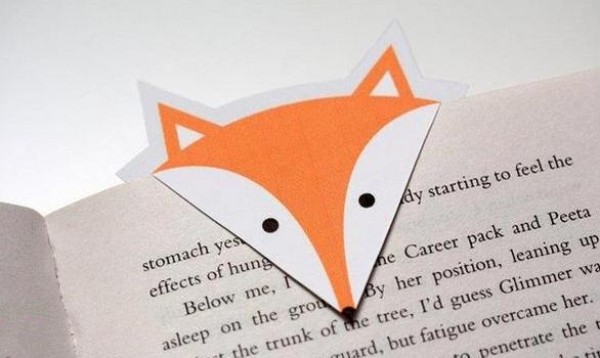 Three-minute tutorial on how to make a little fox bookmark