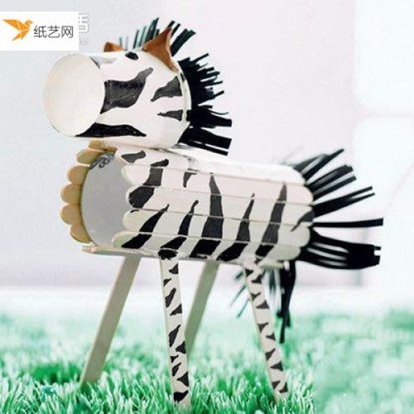 Handmade tutorial for making a zebra from waste