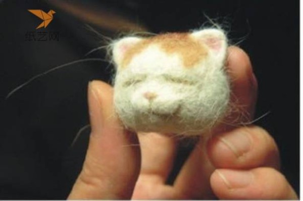 Wool felt tutorial Wool felt white fur yellow dot pattern cat making tutorial