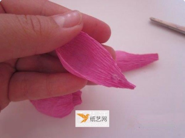 How to make handmade crepe paper candy flowers