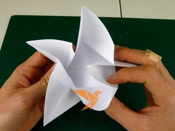 Beautiful origami five-pointed star making tutorial