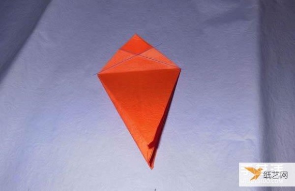 A step-by-step illustrated tutorial on the manual folding of a beautiful and exquisite paper sailboat