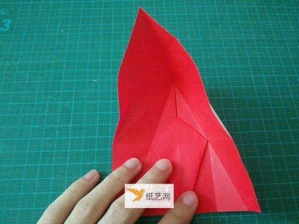 Detailed illustrated tutorial on how to fold the Christmas crane