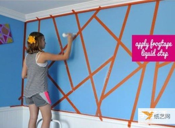 Hand-painted wall paintings that look very simple and personalized can be easily done with good tape paper