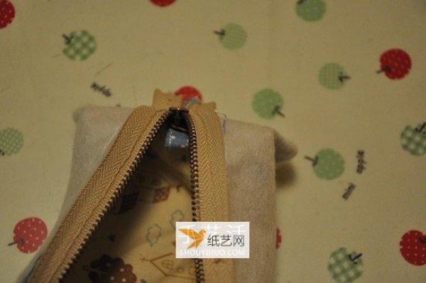 Handmade tutorial for making pencil cases using non-woven fabrics