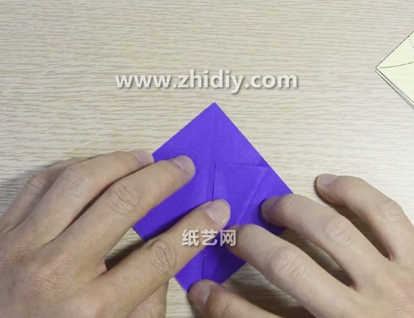 How to fold a different origami paper crane