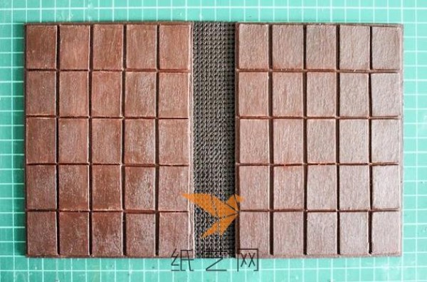 Tutorial on making a chocolate notebook cover for foodies