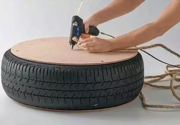 Turning waste into treasure! Replaced tires can also be repurposed! Tires turn into furniture decoration!