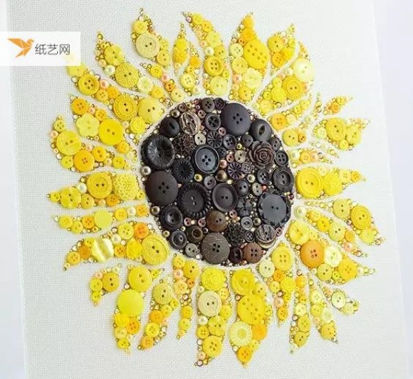 Decorative paintings made of buttons can also be very cute!