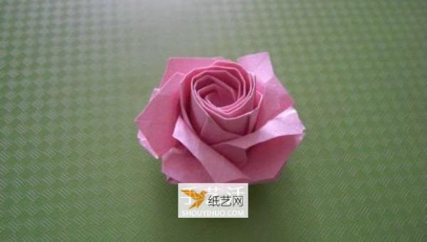 An illustration of how to fold Fukuyama roses