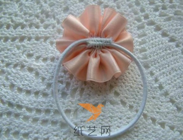 Tutorial on making beautiful ribbon and flower hairband for New Year’s gift