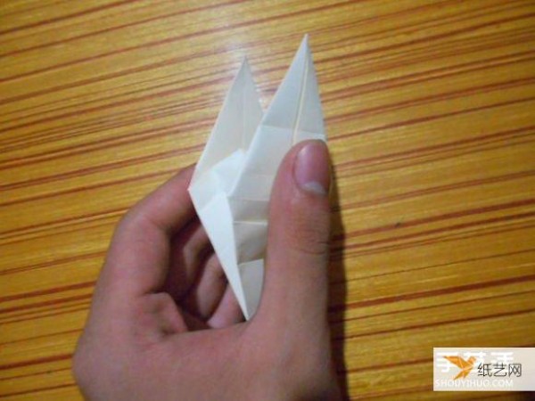 Share with everyone the step-by-step illustration of how to fold roses and paper cranes