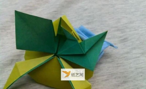 Detailed explanation of the steps of three-dimensional frog origami