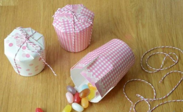 Handmade paper craft making tutorial for making small candy gift boxes from disposable paper cups