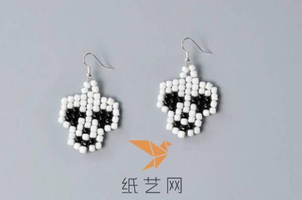 Tutorial on how to make small skull beaded earrings