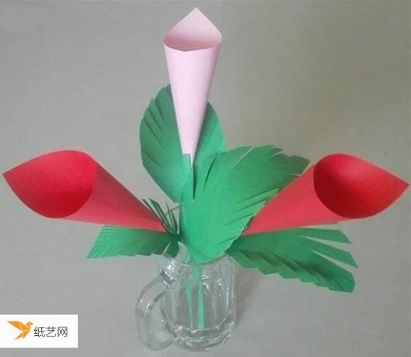 Illustrated tutorial on how to make folded simple flowers with origami for young children